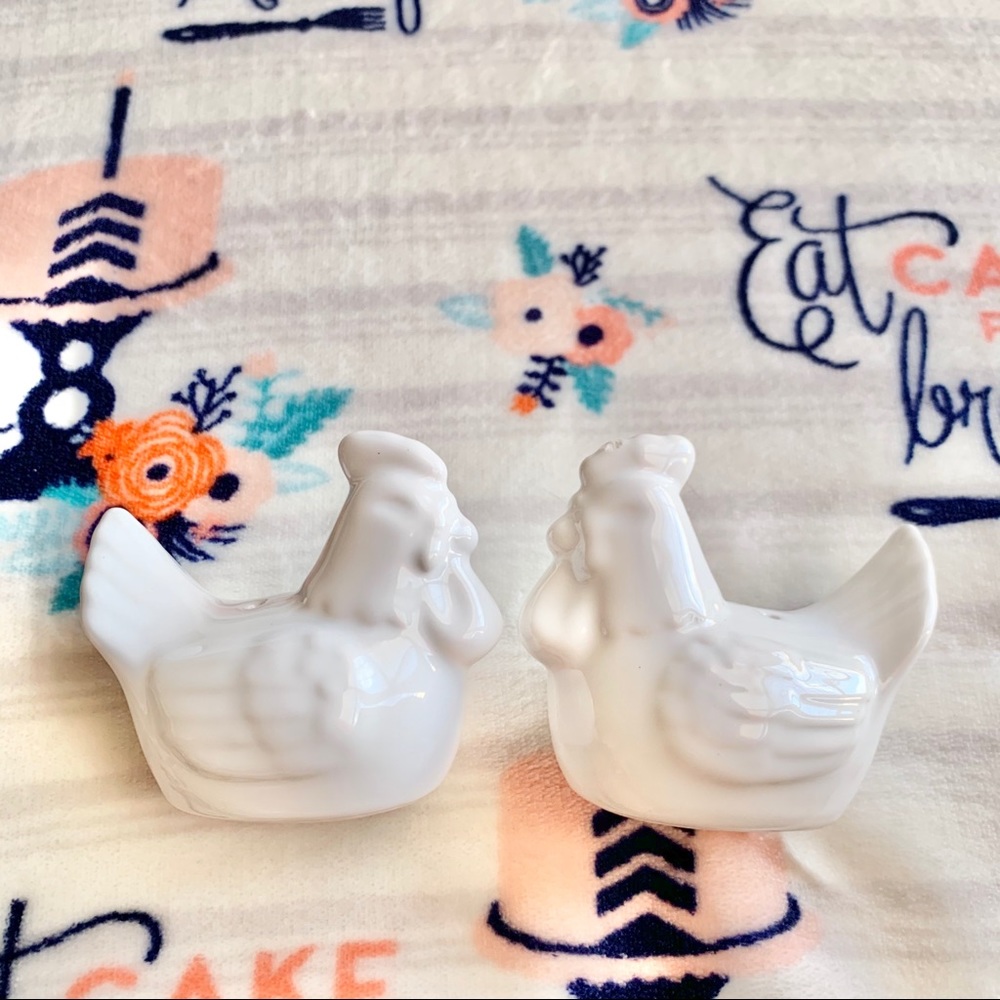 🐓 Rooster Country Ceramic Salt & Pepper Shakers - Picture 2 of 9